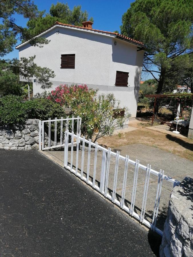Guesthouse Butkovic Punat Exteriör bild